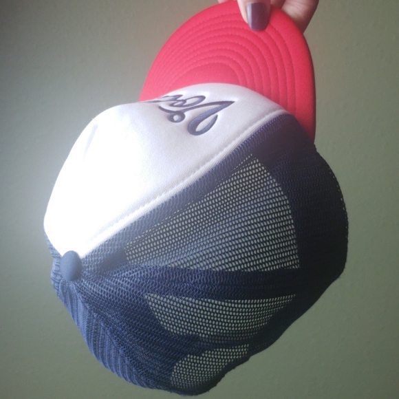 Volcom Snapback Cap - Picture 5 of 5